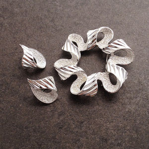 Vintage "Ribbonette" Brooch and Earring Set